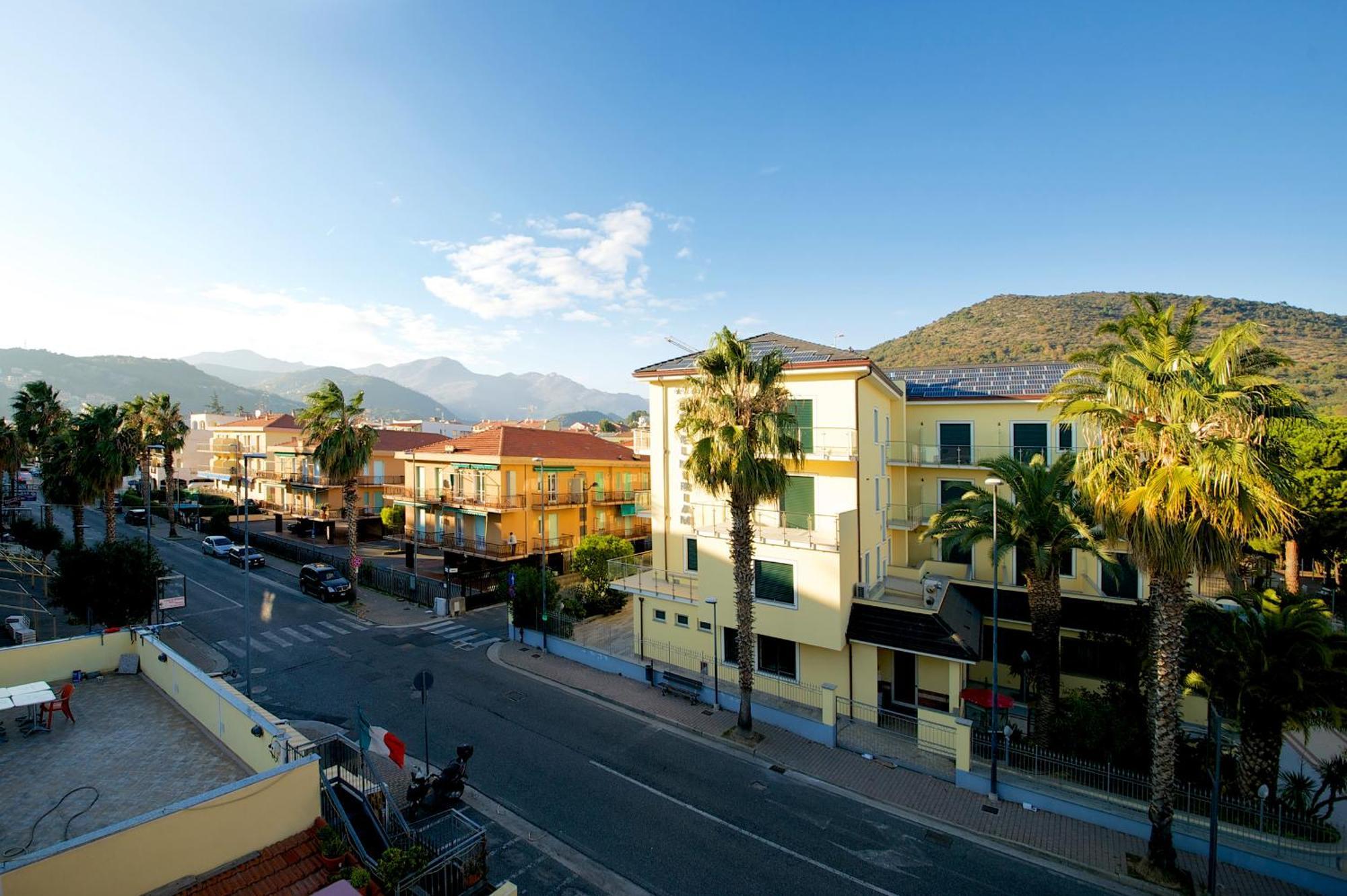 Fornaci 9 Rivieraholiday Pietra Ligure Extérieur photo
